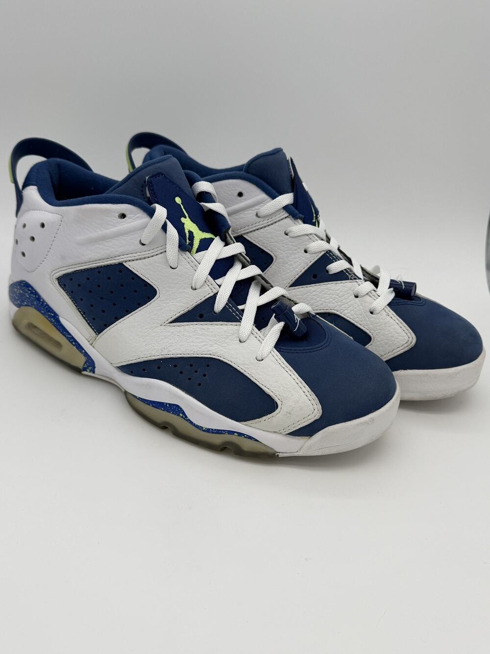 Air Jordan 6 Retro Low Seahawks Men Size 10.5 White/Ghost Green 304401 106 Nike